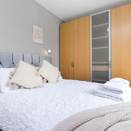 Crewe Apartment - 2 Bed, Free Off Street Parking And Private Garden إدنبرة المظهر الخارجي الصورة